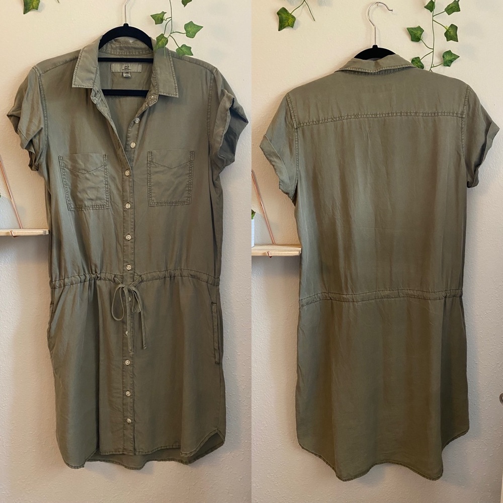 Green drawstring dress. I wore for teaching all the time!